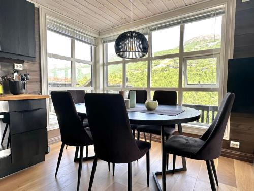 Møre og Romsdal Apartment | Lovise Mountain Apartment