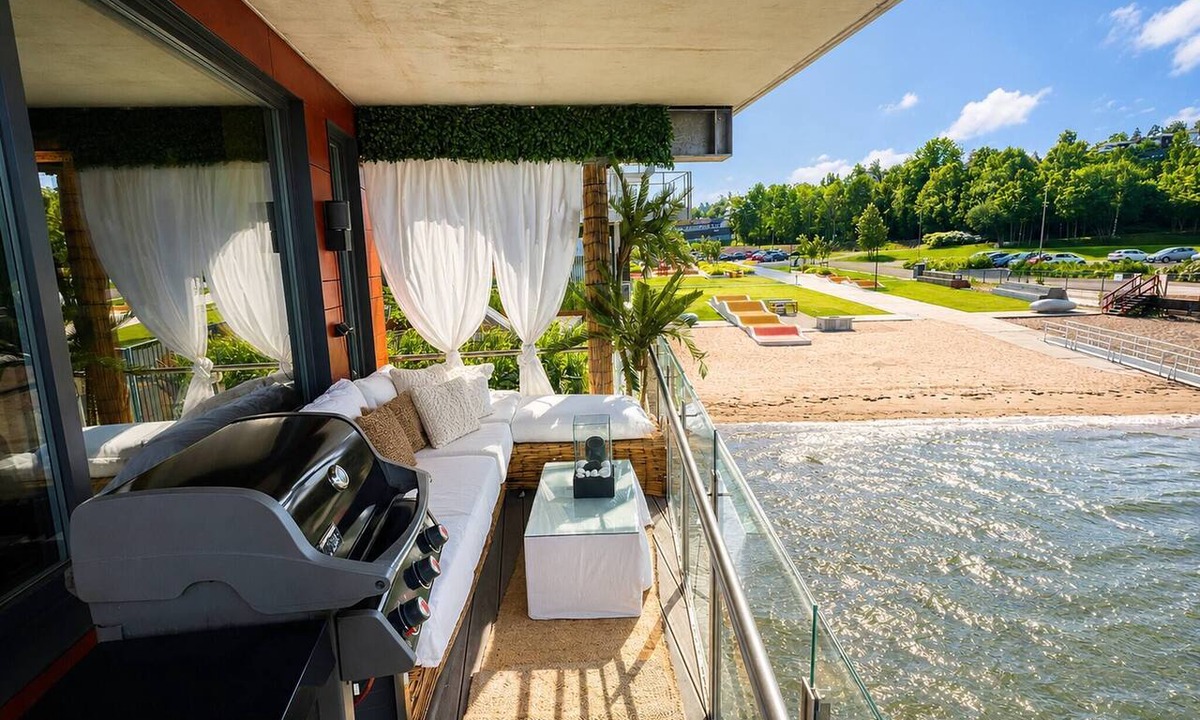 Tonsberg Apartment | Luxurious Central Tønsberg Apartment located on the city beach