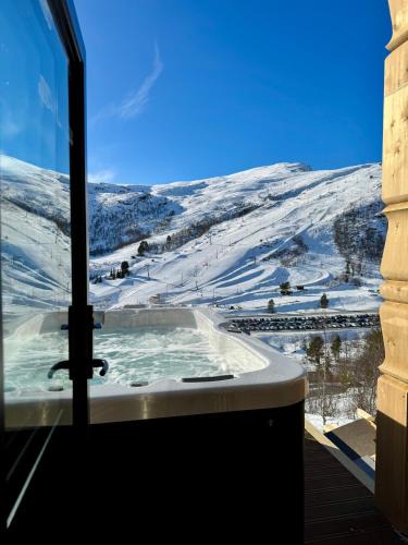 Møre og Romsdal Ski Chalet | Luxurious chalet for family and friends