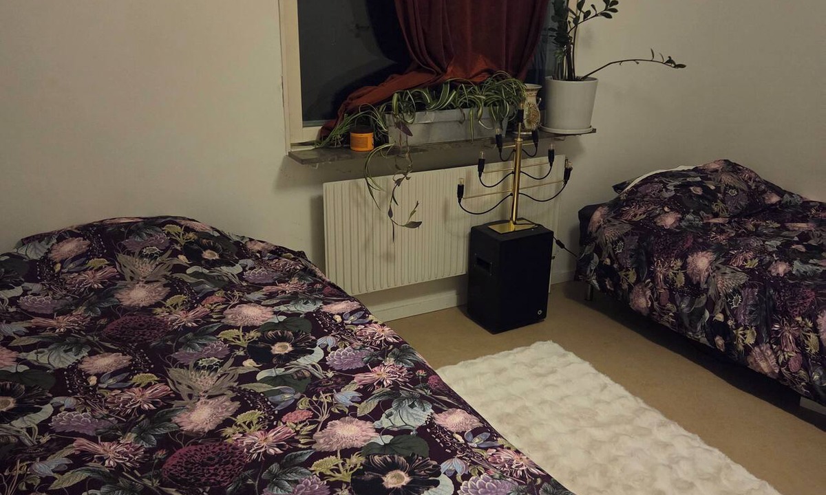 Spanga - Tensta Apartment | Luxury Apartment - The subway is right outside the apartment