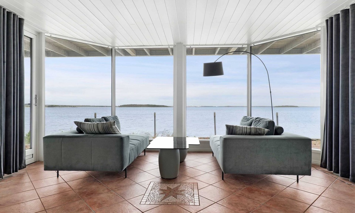 Hortlax Villa | Luxury Beachfront villa near Pite seaside resort