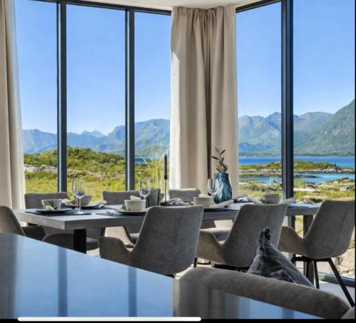 Vagan Apartment | Luxury Cabin in beautiful Lofoten with Jacuzzi and sauna