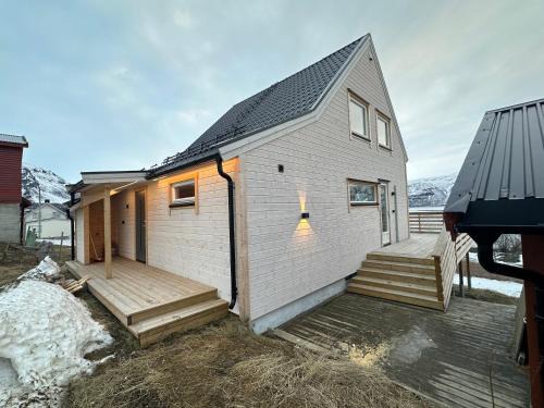 Kafjord House | Lyngenfjord Ski-To-Sea & Sauna