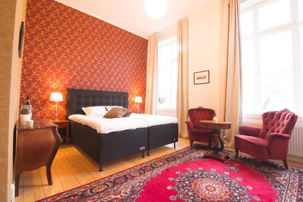 Lysekil House | Lysekil city rooms & suites