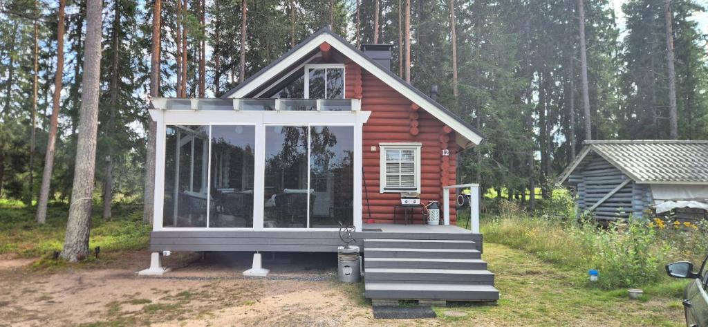 Kalajoki Ski Chalet | Mökki golf-kentän vieressä