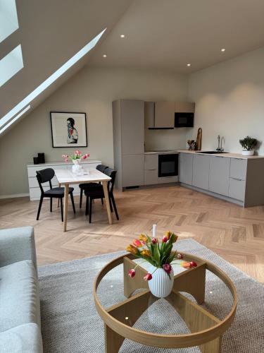 Engen Apartment | MB25-6 Apartments