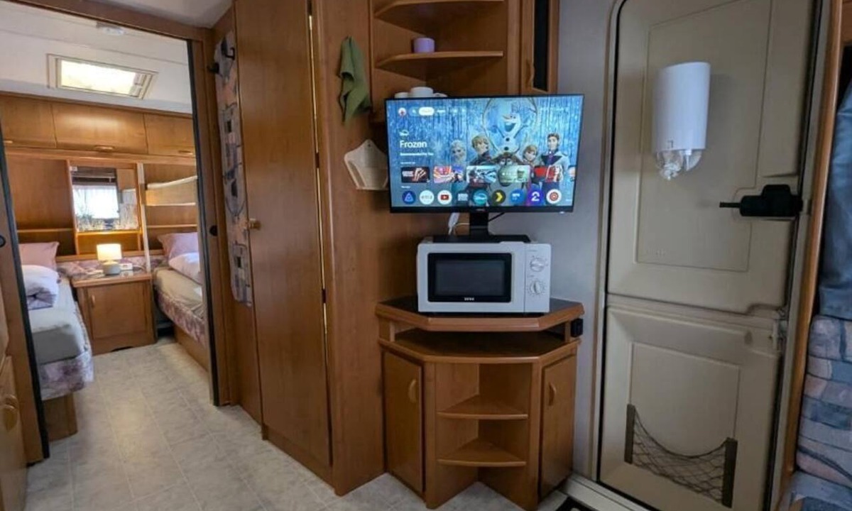 Sandefjord RV Rental | Mikael's Bed & Spa - Camping Suite