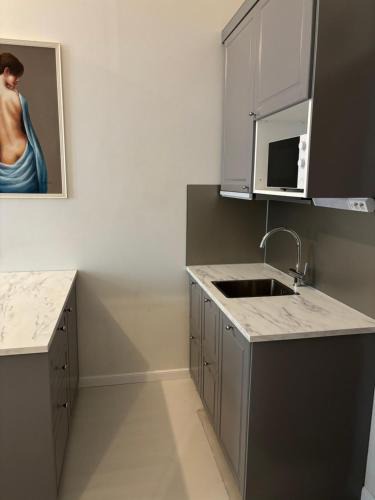Kamppi Apartment | Mini cozy studio in the city center