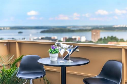 Jarfalla Apartment | Mini penthouse with Lake View and Great Sunset