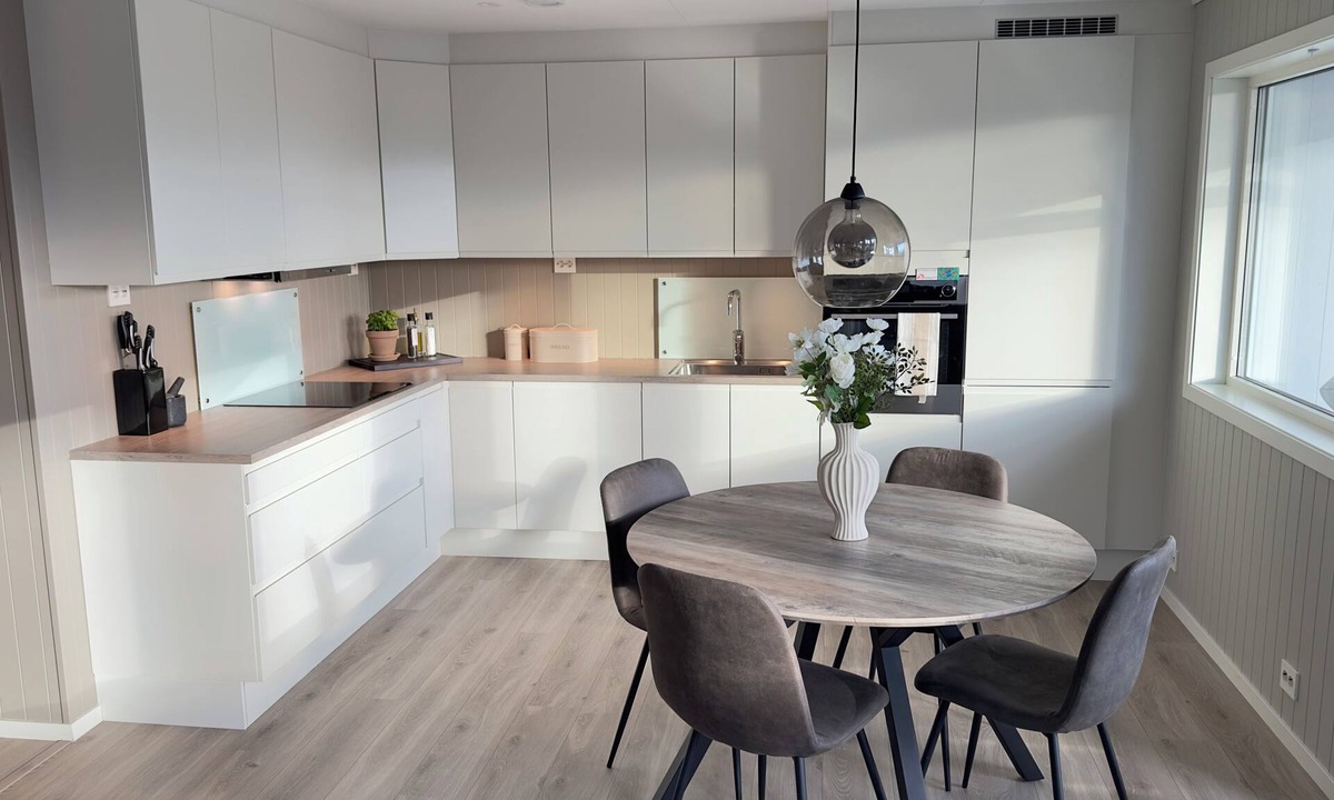 Glomset Apartment | Modern apartment with a view