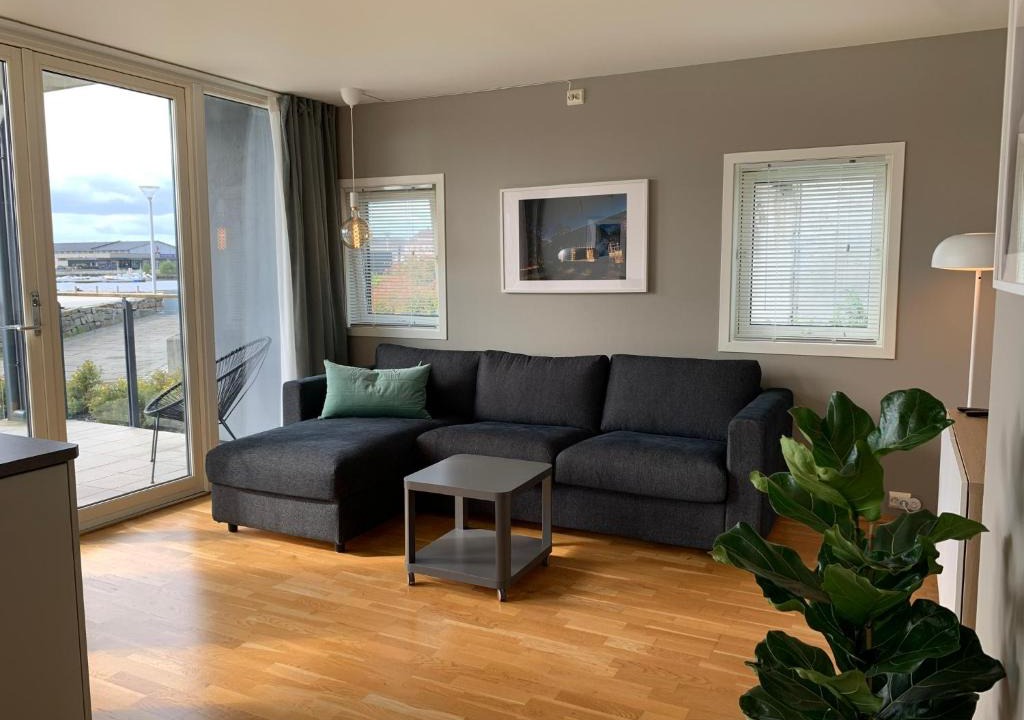 Jorpeland Apartment | Modern apartment in the Harbour of Jørpeland