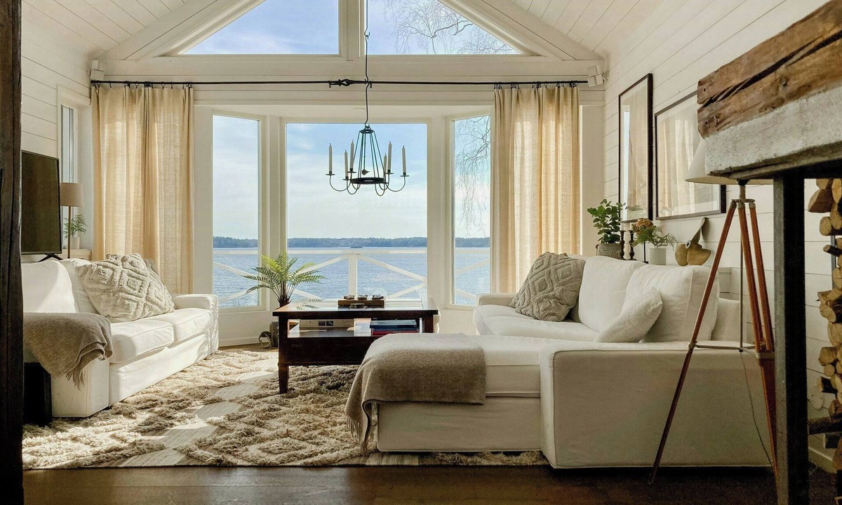 Varmdo House | Modern archipelago island house with private beach