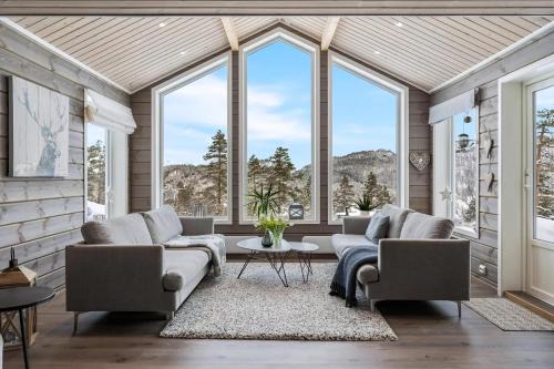 Sauda House | Modern Cabin Near Maldalsvatnet And Reinsnuten