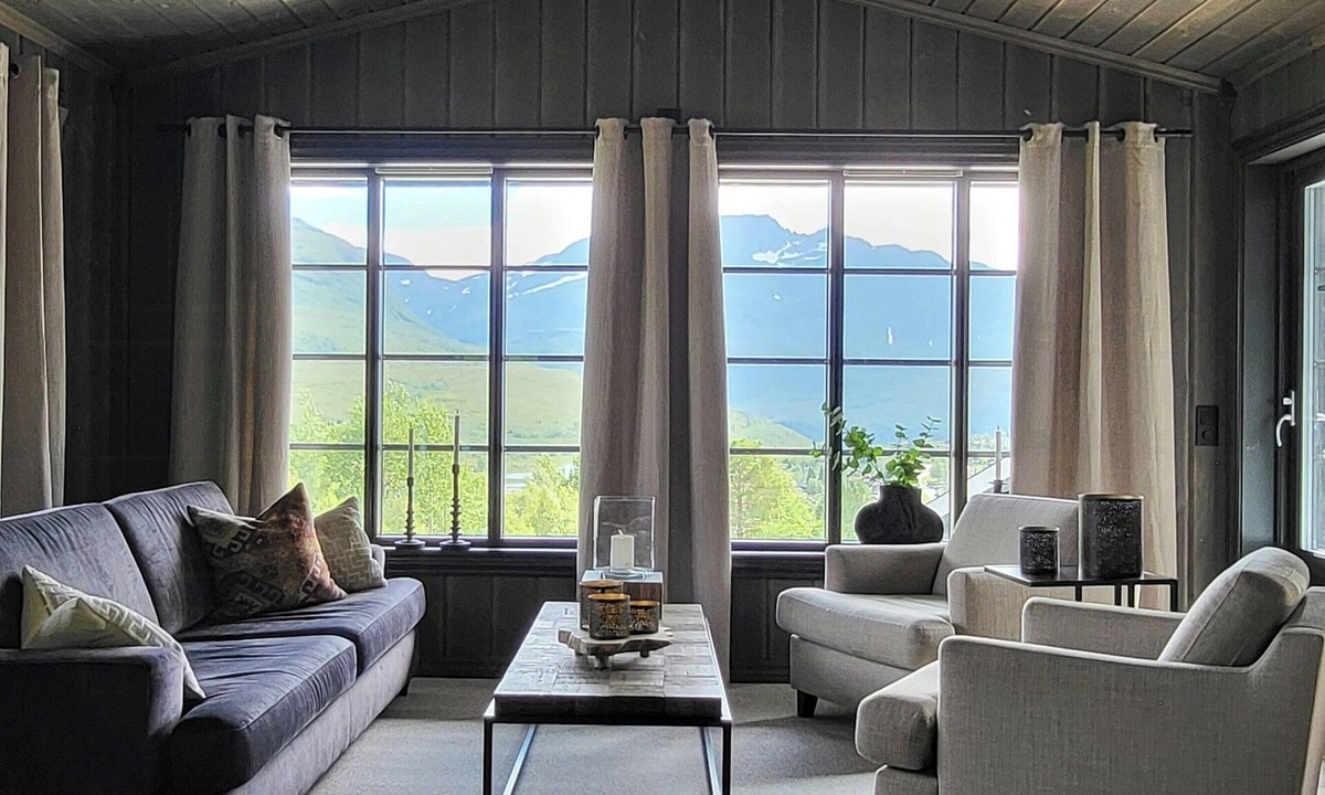 Sykkylven House | Modern cabin with ski in/out in great area