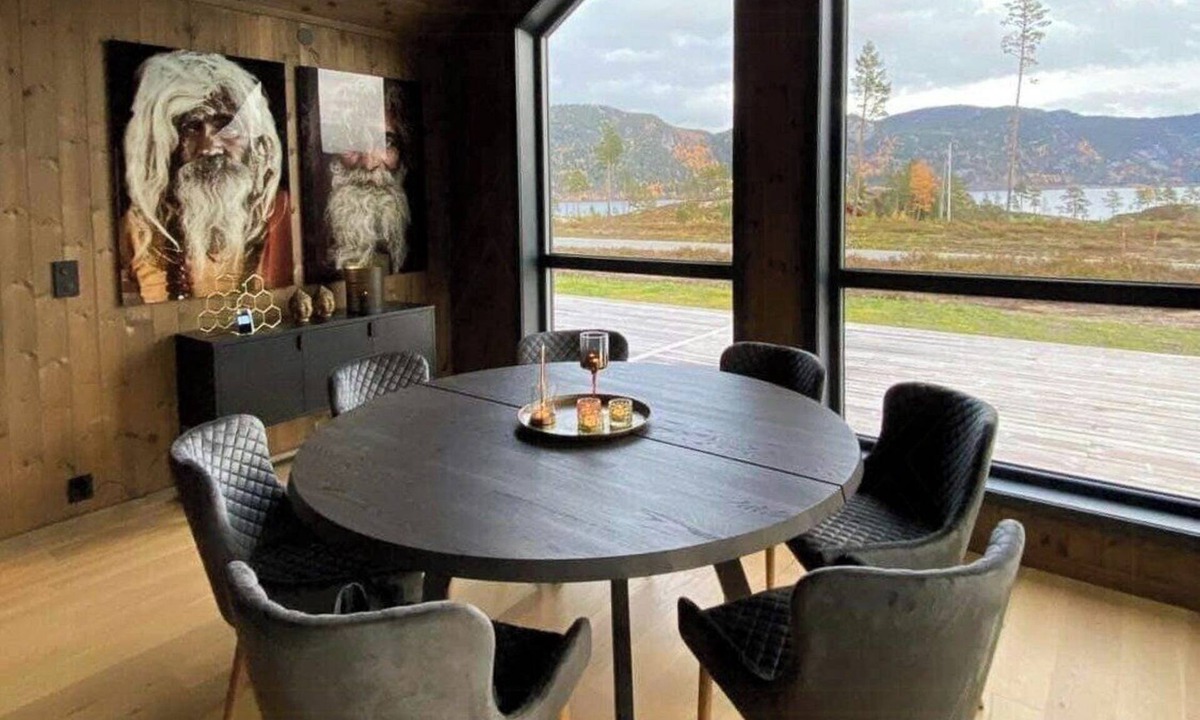 Nissedal House | Modern cabin with panoramic view by Nissedal