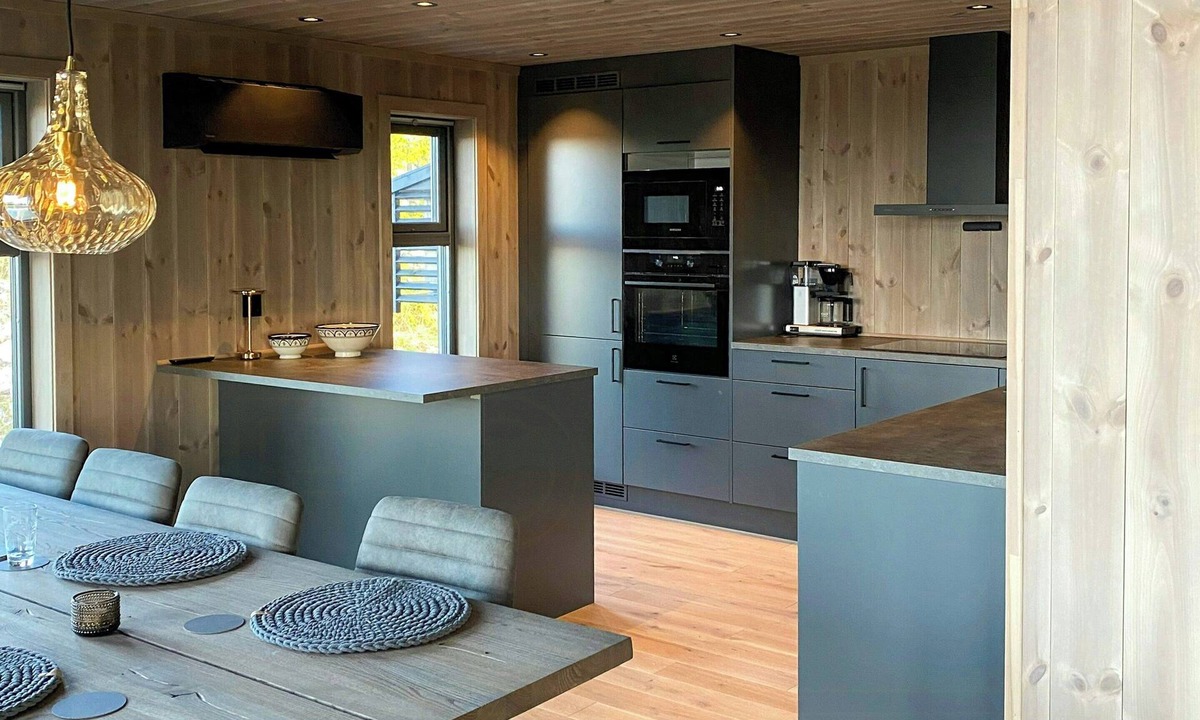 Sjusjoen House | Modern cottage with outdoor sauna by Nord-Mesna