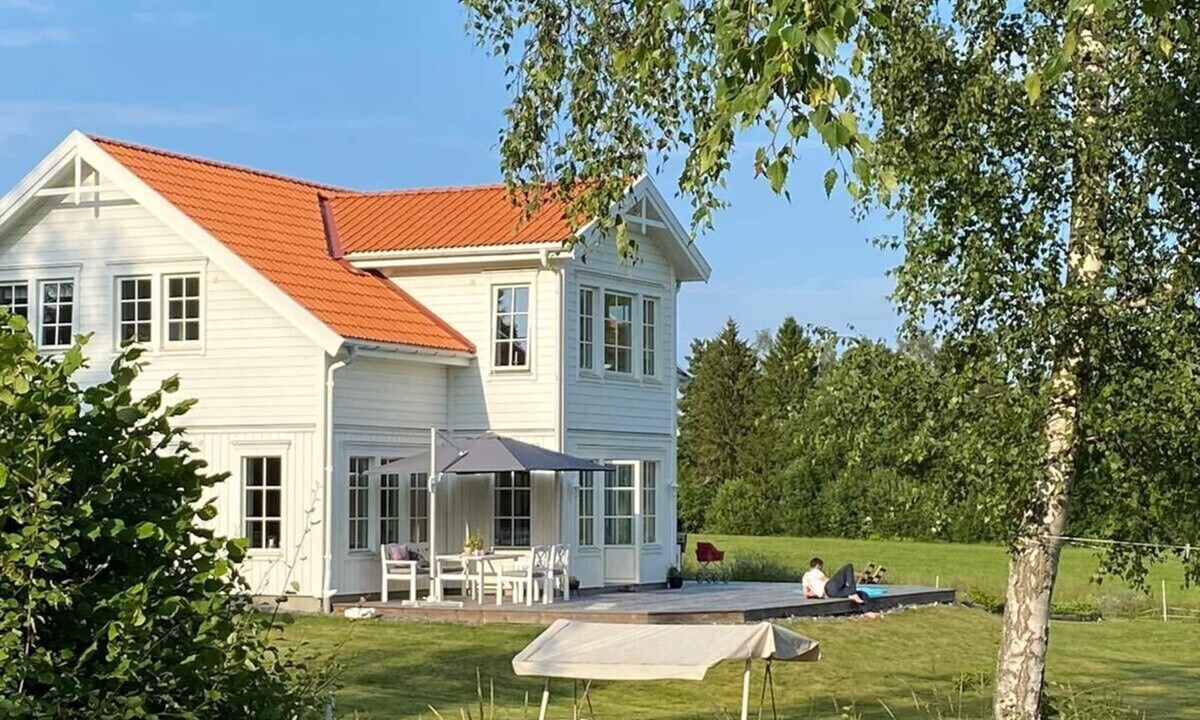Vaddo House | Modern Country House 300m from lake with beach