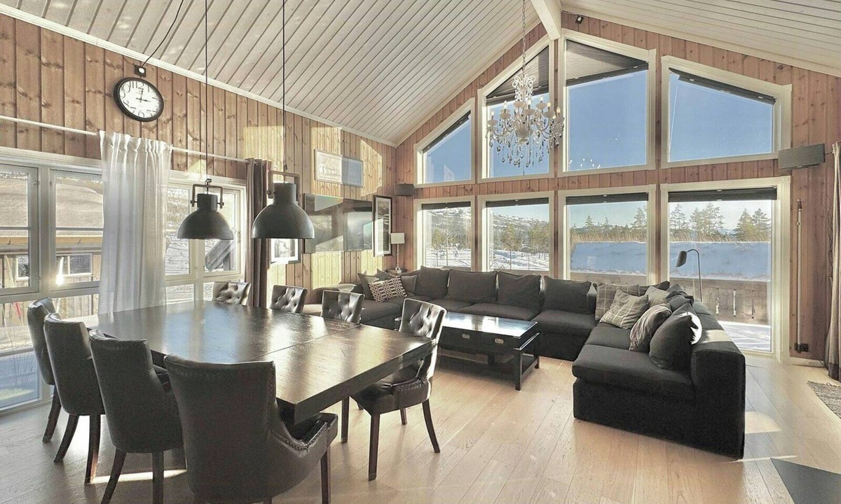 Vikberget House | Modern family cabin by the ski lift