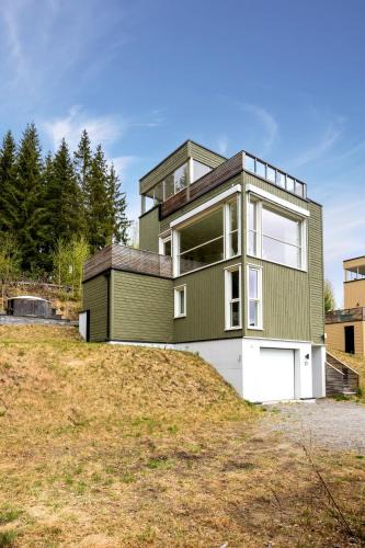 Gjovik House | Modern, Family-Friendly Home Near a Beach on Lake Mjøsa