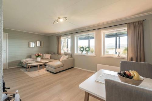 Tromso Apartment | Modern Fjord View Apt near City