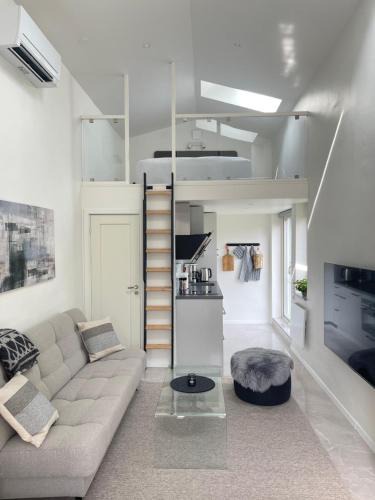 Vaster Apartment | Modern guesthouse with loft