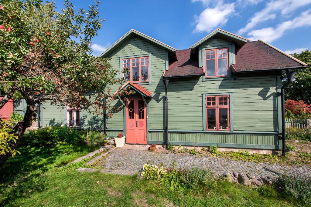 Ronneby House | Modern house in Ronneby near lake and sea