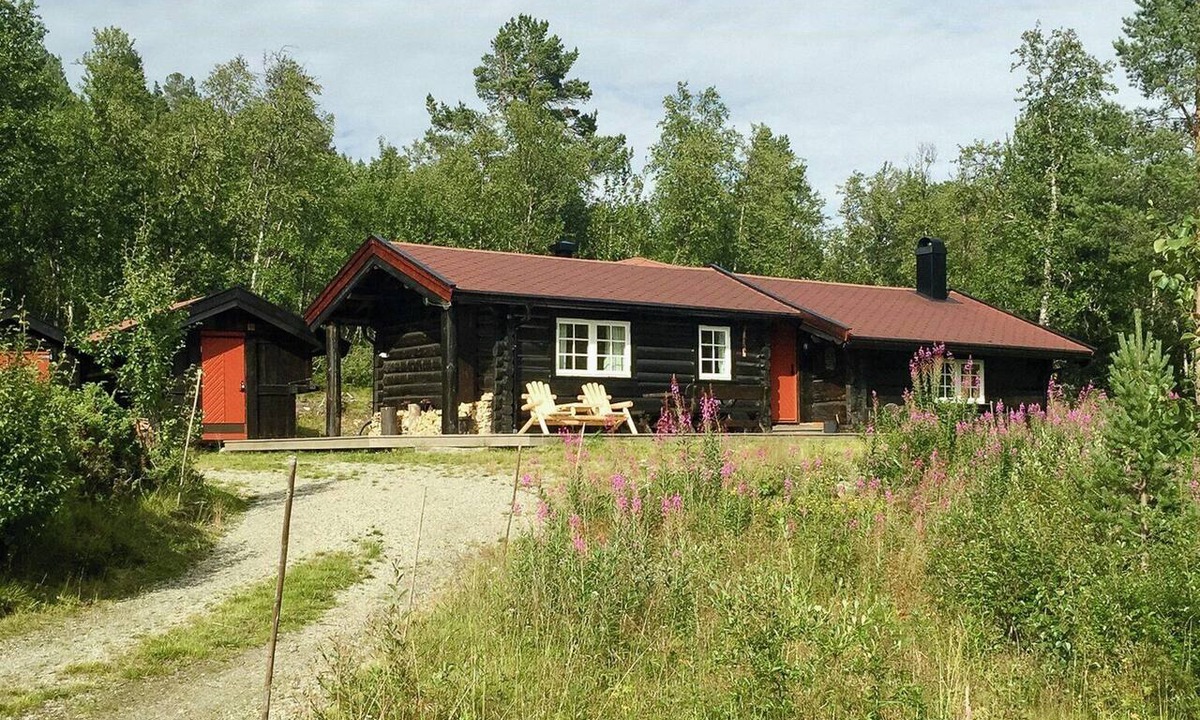 Al Municipality House | Modern log cabin by Hardangervidda