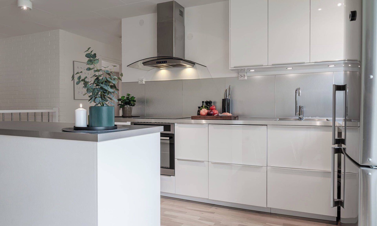Lulea House | Modern Spacious 4BR Town House, Sauna, 7 Beds