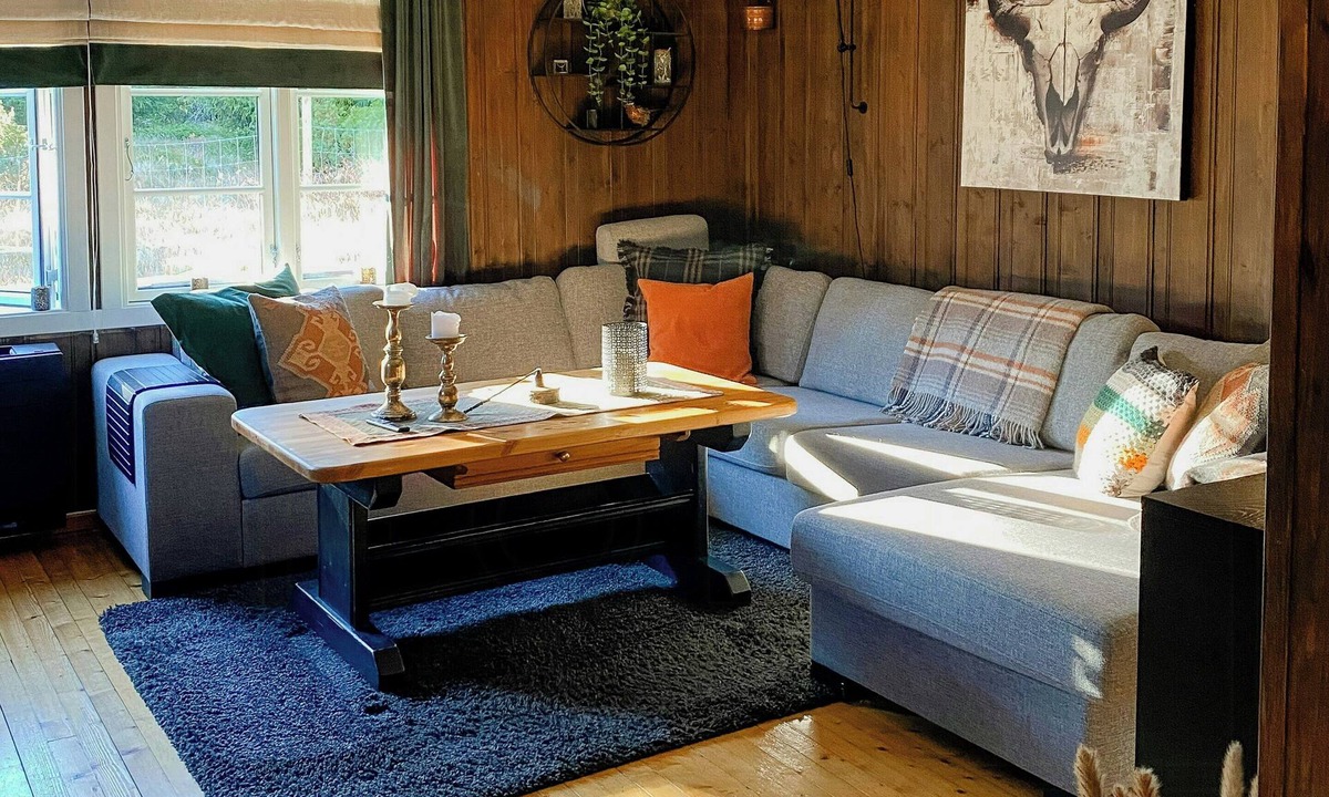 Nord-Aurdal House | Mountain cabin at end of quiet road near Tisleia