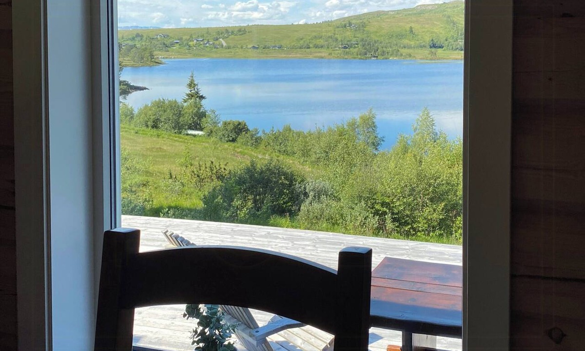 Orkdal House | Mountain cabin by Hundsåvatnet with large veranda