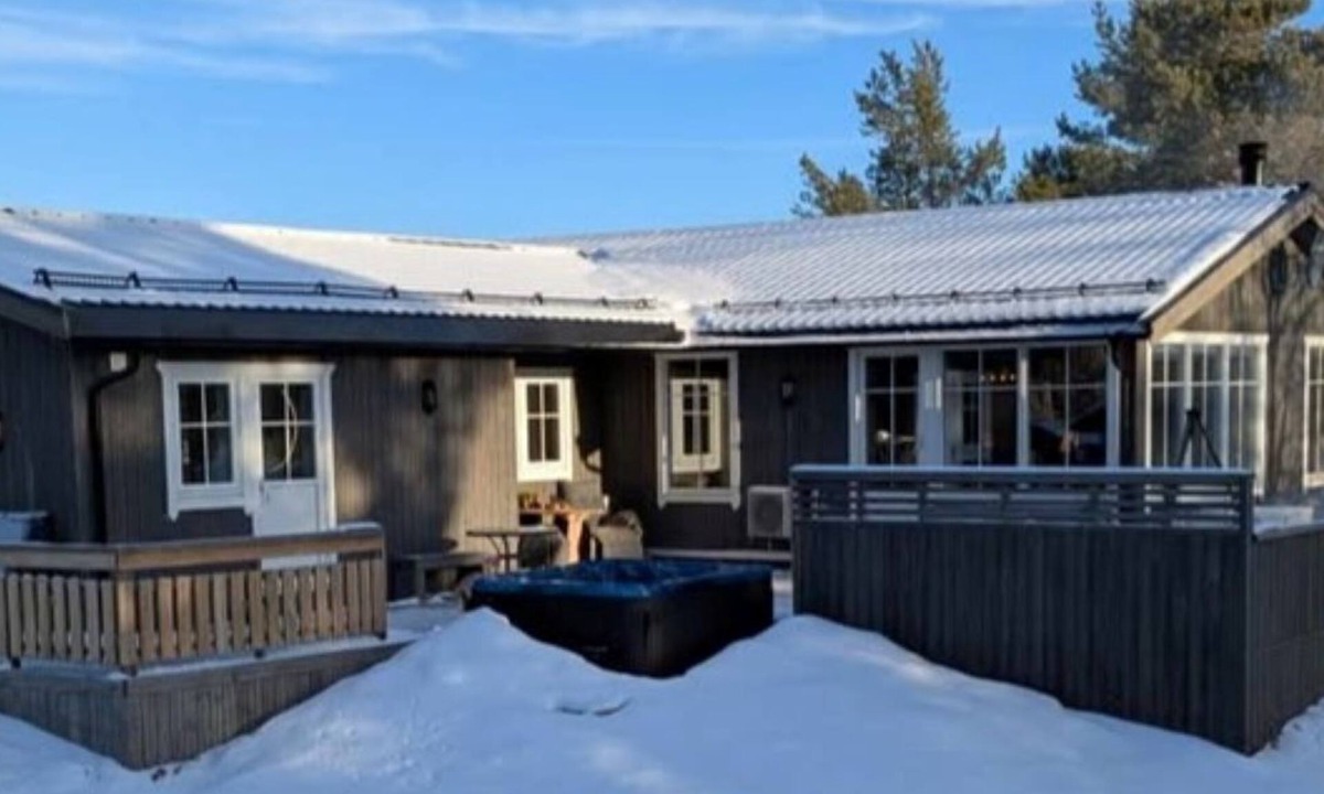 Midtre Gauldal Cabin | Mountain cabin with jacuzzi at Forollhogna - sleeps 12, 1.5 hours from Trondheim