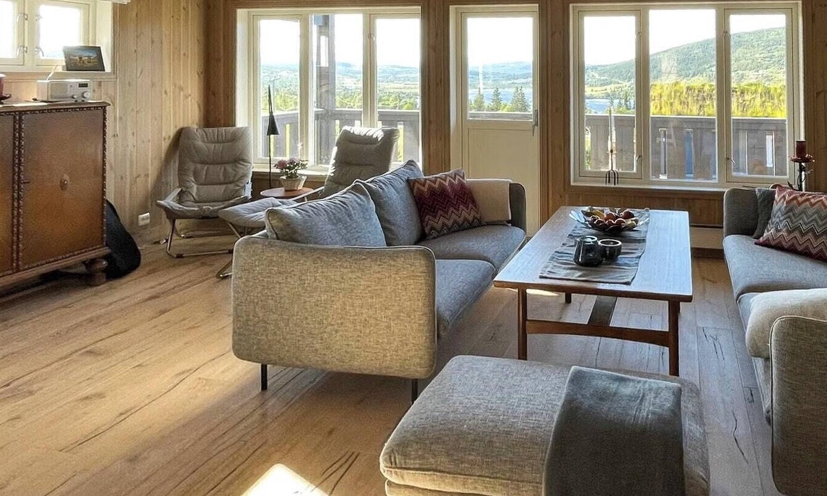 Vestre Slidre House | Mountain cabin with sauna and Jotunheimen views