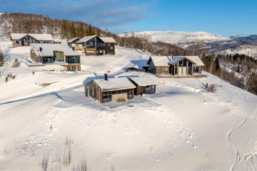 Svidalen House | Mountain Cabin with Stunning Views, Extra Space Available