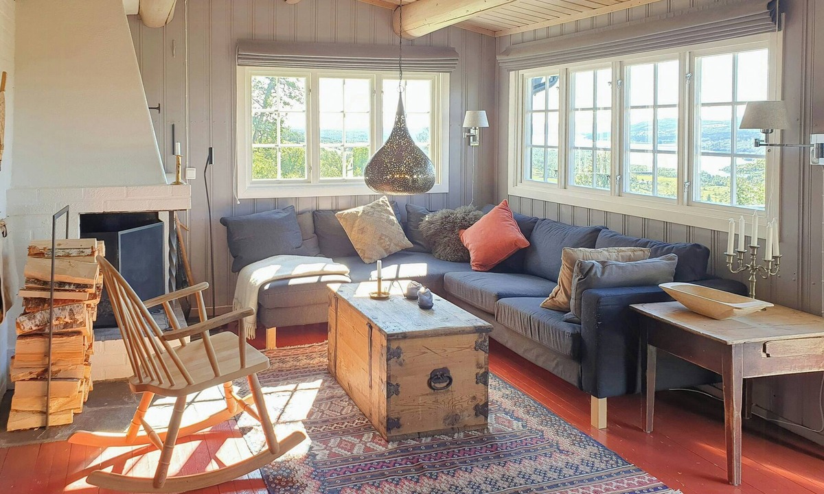 Lykkja House | Mountain cabin with views over Storevann