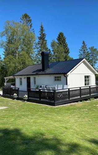 Sundsvall O Villa | Mysigt hus nära hav och skog på härliga Alnö