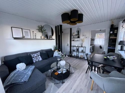 Undenas House | Mysigt stuga med sjöutsikt, Undenäs Tivedens nationalpark