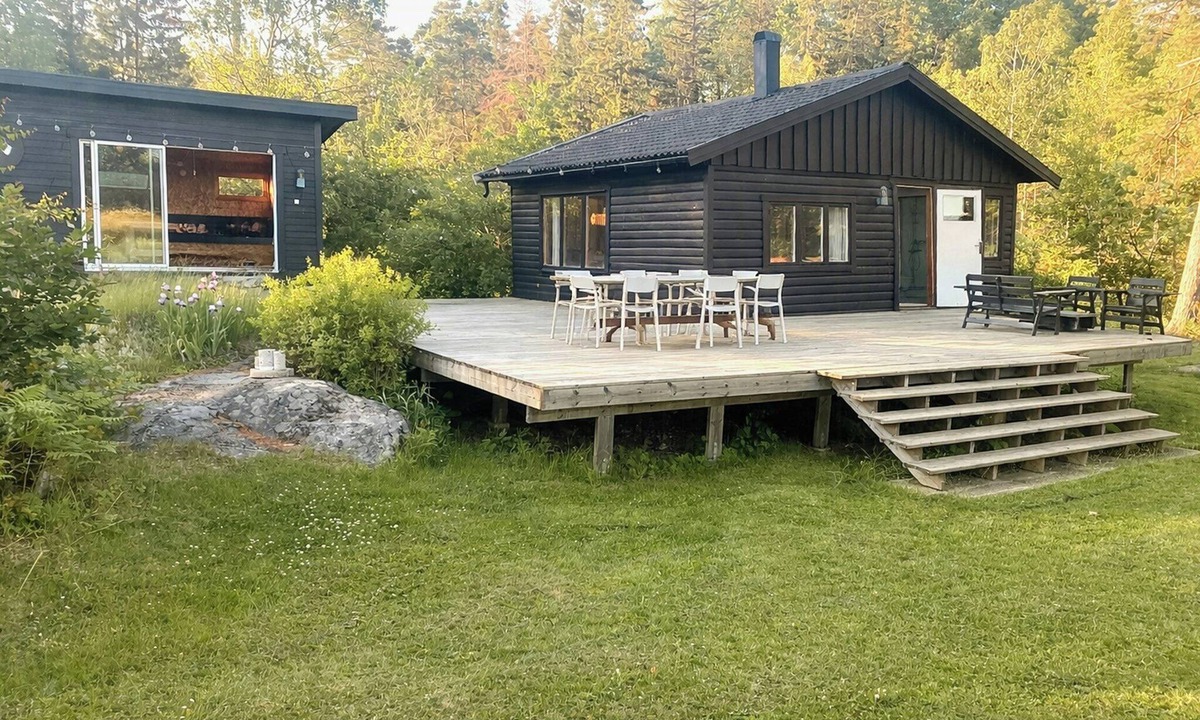 Djurhamn House | Nature and veranda in perfect alignment