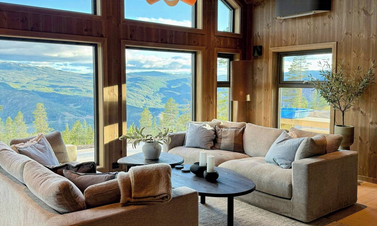 Vikberget House | New cabin in Turufjell with panoramic view