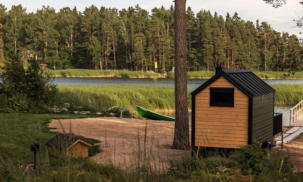 Porvoo Cottage | New Seaside Villa – Own Sandy Beach, Pier & Wood-Fired Beach Sauna