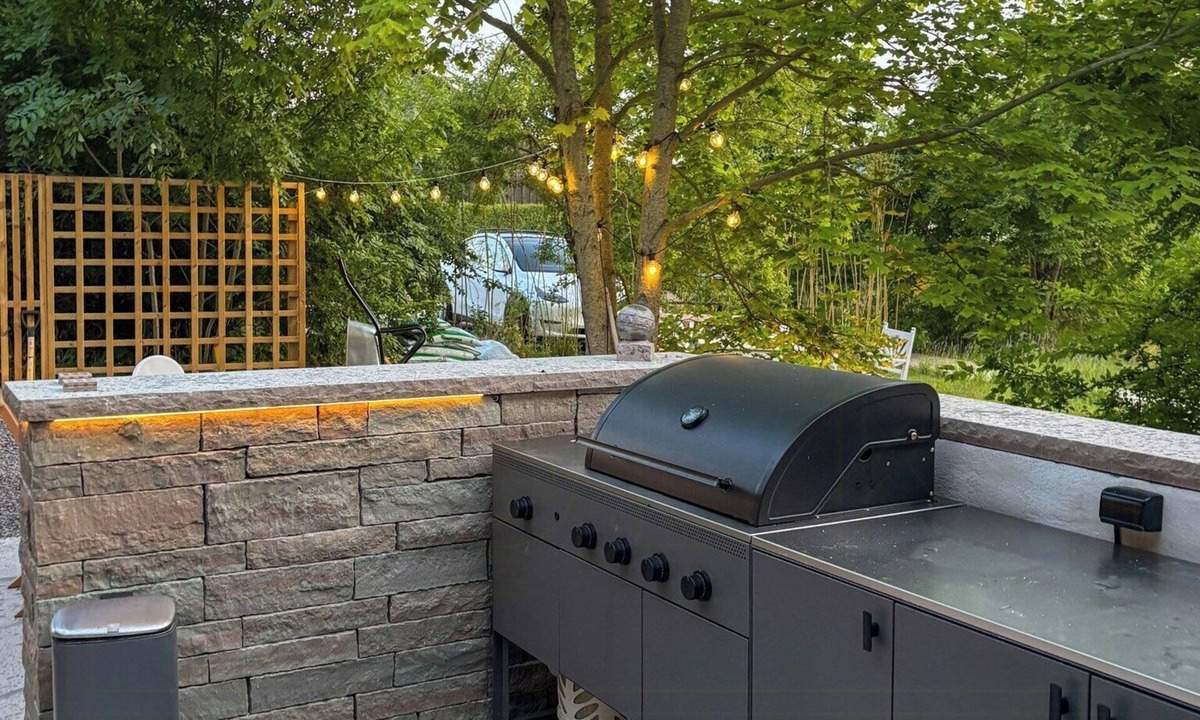 Morbylanga House | Newly built home with outdoor kitchen on Öland