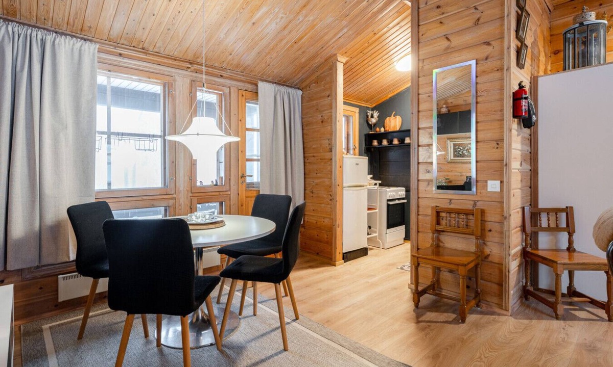 Muurame Apartment | Newly Renovated 2BR Riihivuori Cabin