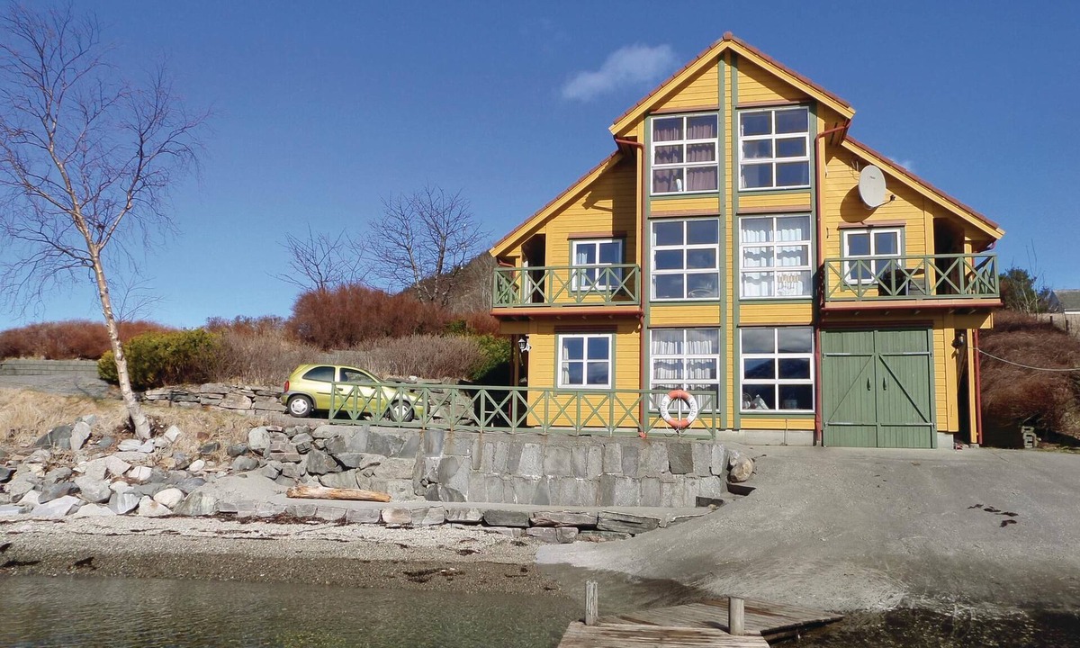 Rosendal Apartment | Nice apartment in Rosendal with sauna