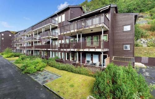Fidjeland Apartment | Nice Apartment In Tjørhom With Wifi