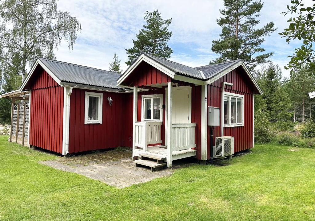 Timmersdala House | Nice holiday home by the lake Vristulve