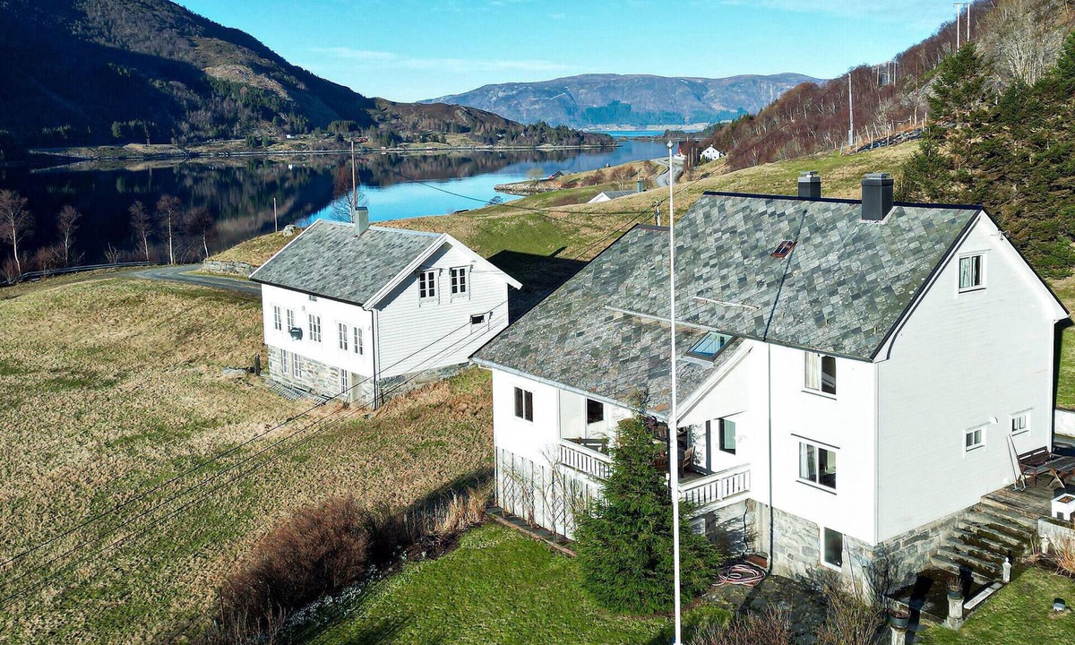 Vanylven House | Nice home in åheim with house sea view