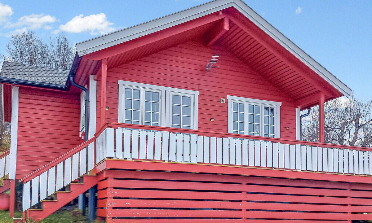 Botnhamn House | Nice home in Botenhamn with house a mountain view