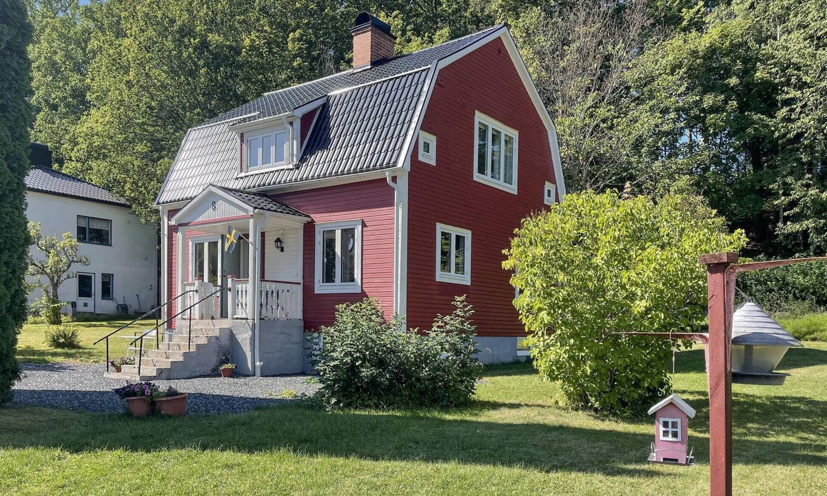 Edsbruk House | Nice home in Edsbruk with kitchen