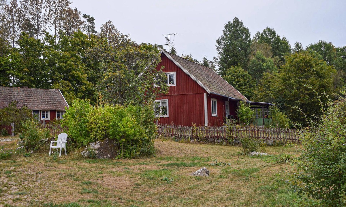 Tving House | Nice home in Eringsboda with WiFi