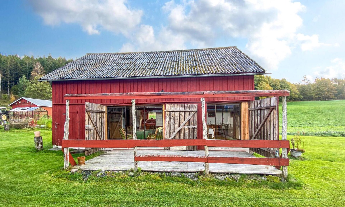 Veddige House | Nice home in Grimmared with WiFi