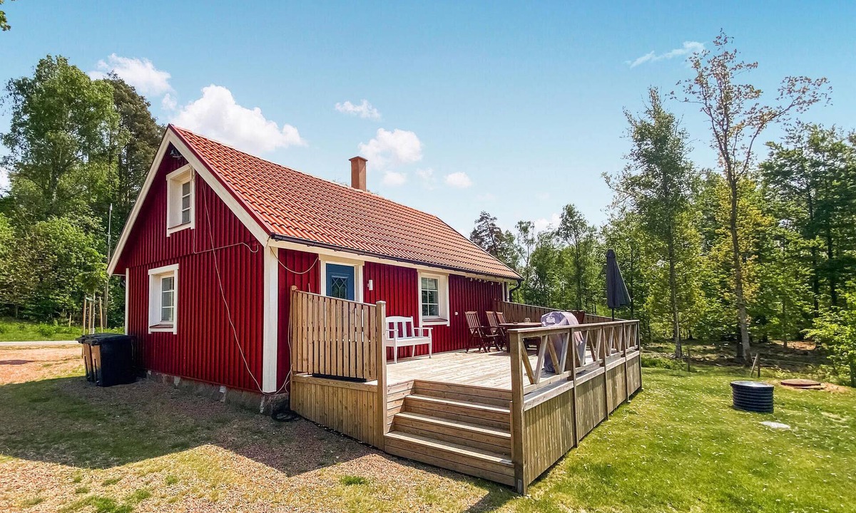 Knared House | Nice home in Kåphult with kitchen